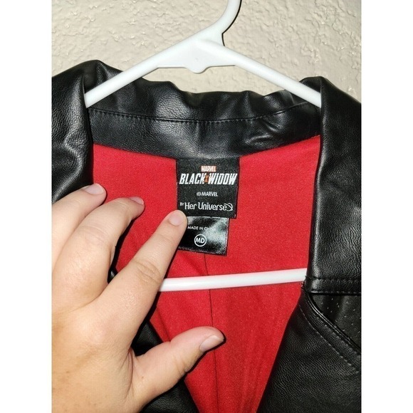 Her Universe Marvel Black Widow Faux Leather Womens Moto Jacket Size Medium - Picture 3 of 7